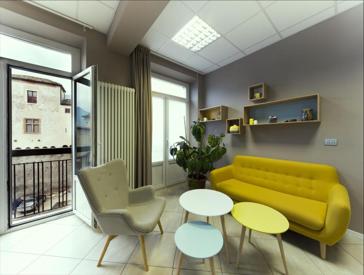 I Dodici Mesi Rooms&Apartments Тренто Екстериор снимка